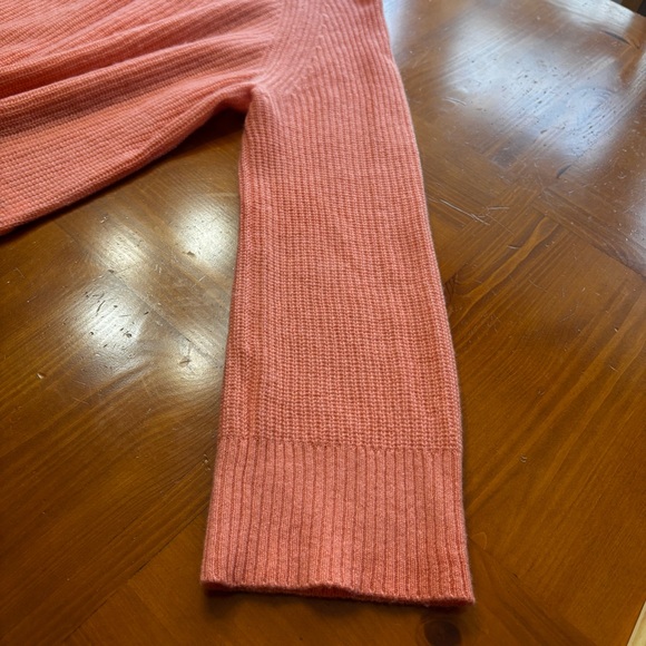 Vineyard Vines Tequila Sunrise Size M Crew Neck Cashmere Sweater Peach Coral - Picture 9 of 11